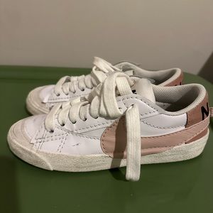 Women’s Nike Blazer Low Jumbo Logo